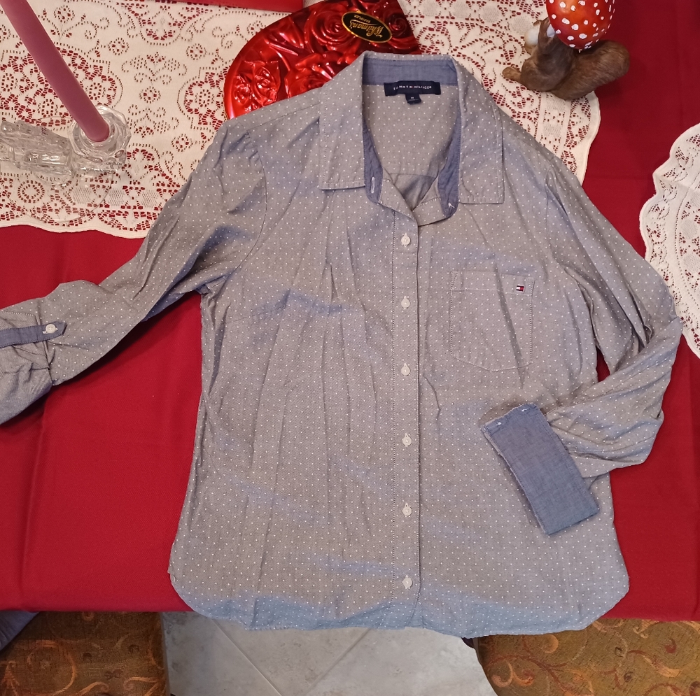 Tommy Hilfiger Medium button down long sleeve top chambray blue white polka dots